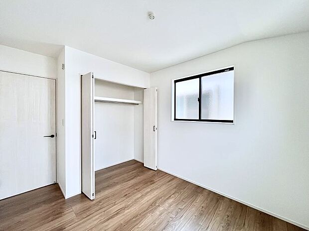 子供部屋にもおすすめな収納スペースたっぷりの居室