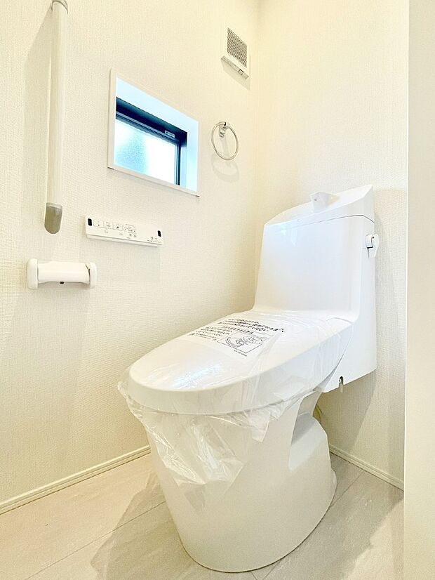 トイレは安心の2箇所！朝のバタバタも一安心です。 