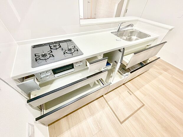 使いやすさを優先したスライド式収納タイプ！