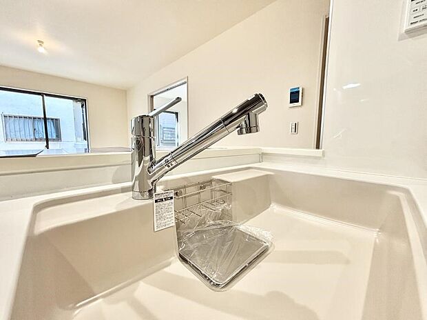 浄水器一体型のキッチンで洗い物用・料理用と切り替え簡単！