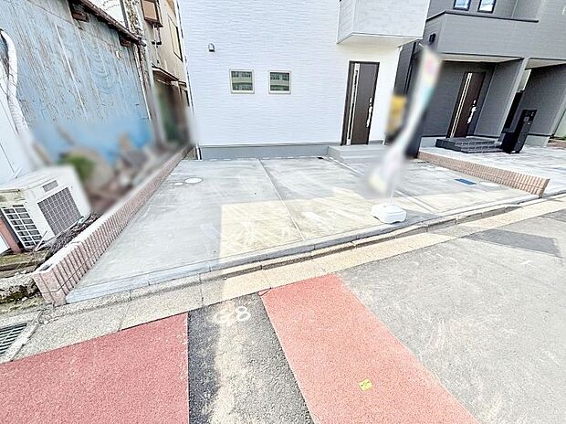 駐車2台可能！急なお客様の駐車に。また、ご家族の自転車スペースとしても大活躍。