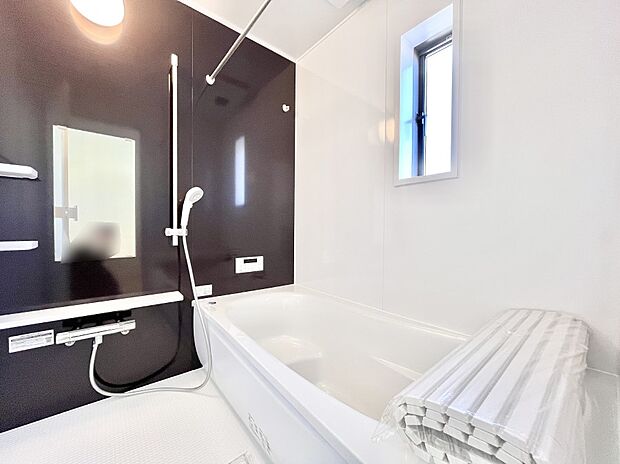 落ち着いた雰囲気でゆっくりお寛ぎいただけるバスルーム