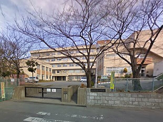 中学校 1900m 三郷市立前川中学校