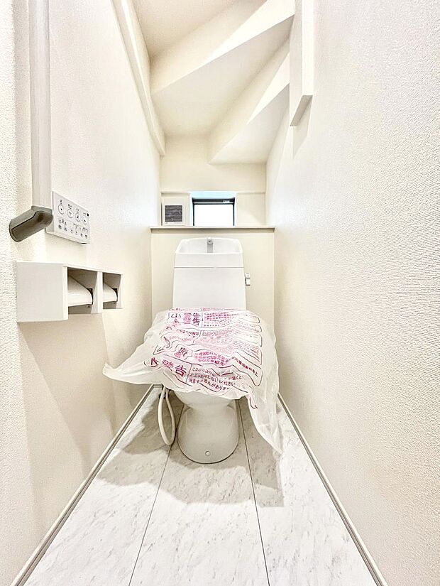 トイレは1階と2階それぞれに配置されていてとても便利です。 