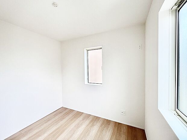 子ども部屋にぴったりの明るい空間。