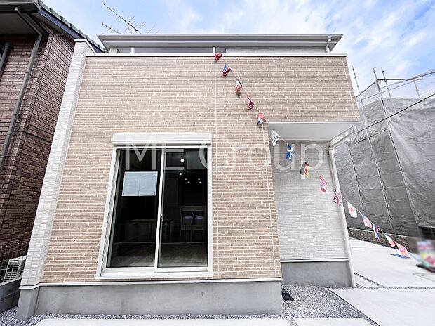 たっぷりの陽光と心地よい風が舞い込む住まい