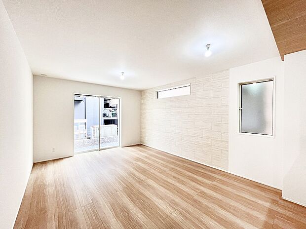 家族の笑顔が自然と生まれてくる、そんな雰囲気のダイニングに仕上がっています 