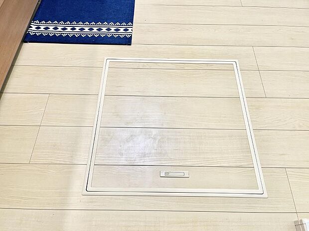 床下収納付き!日用品・非常用品の収納にも大活躍。