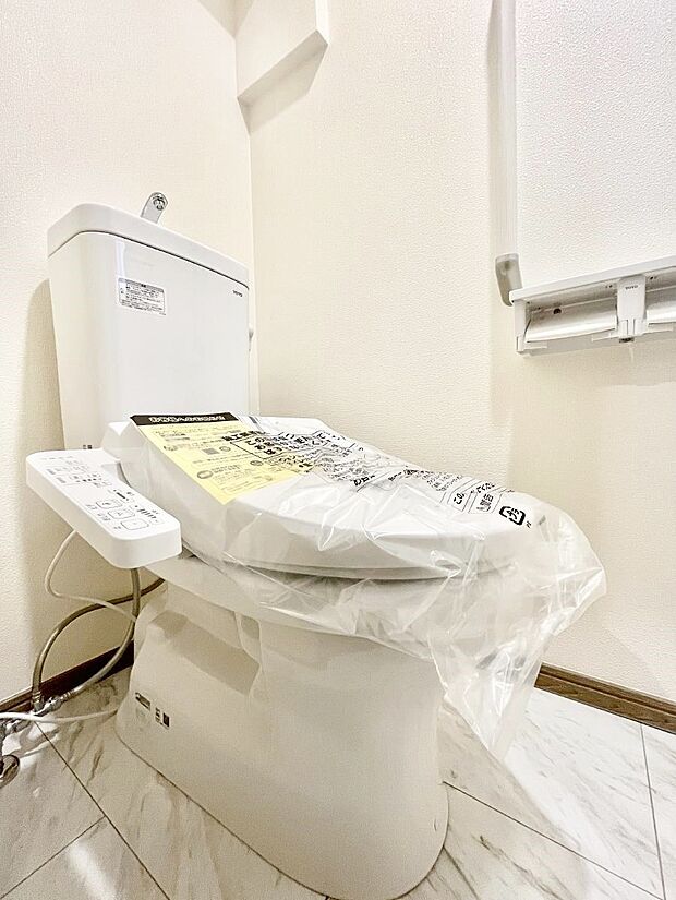 毎日を快適に!清潔感あるシャワートイレ。