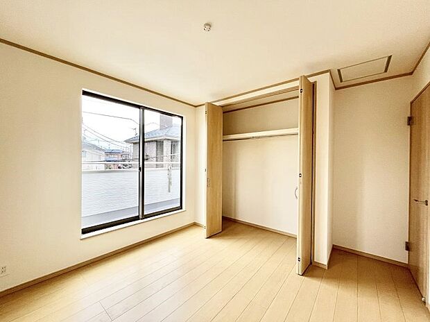 収納が充実しているので、居住スペースを広く使えます。