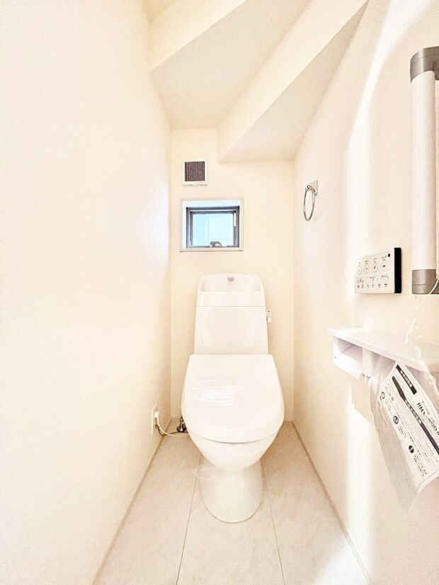 トイレは1階と2階それぞれに配置されていてとても便利です。