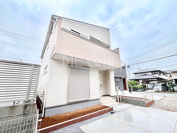 たっぷりの陽光と心地よい風が舞い込む住まい