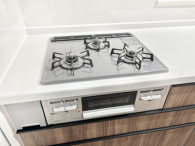 三口ガスコンロでお料理が一気にはかどりそう。