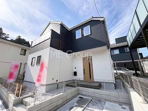 溢れる陽光でご家族の笑顔も輝く