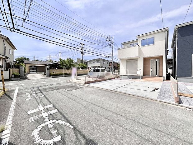 見通しの良さとともに、街並みに開放感を与えてくれます。