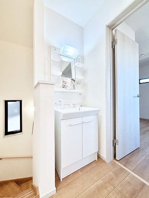 2階にセカンド洗面台を設けました