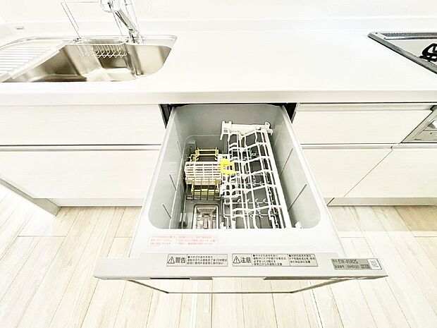 面倒なお片づけは食洗機にお任せ！家事の負担が減って、時間にも気持ちにもゆとりができます。