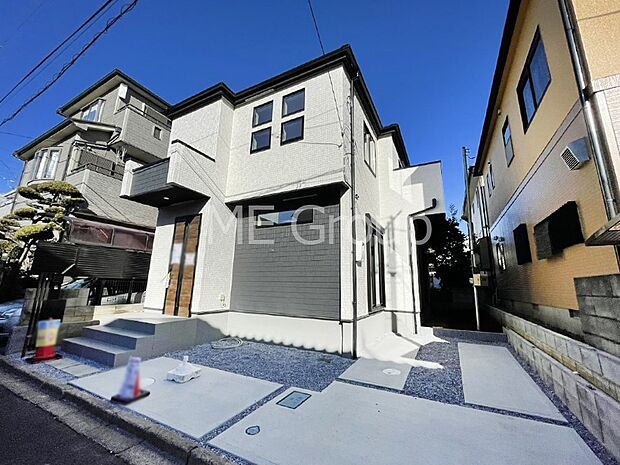 たっぷりの陽光と開放感に包まれる明るい住まい