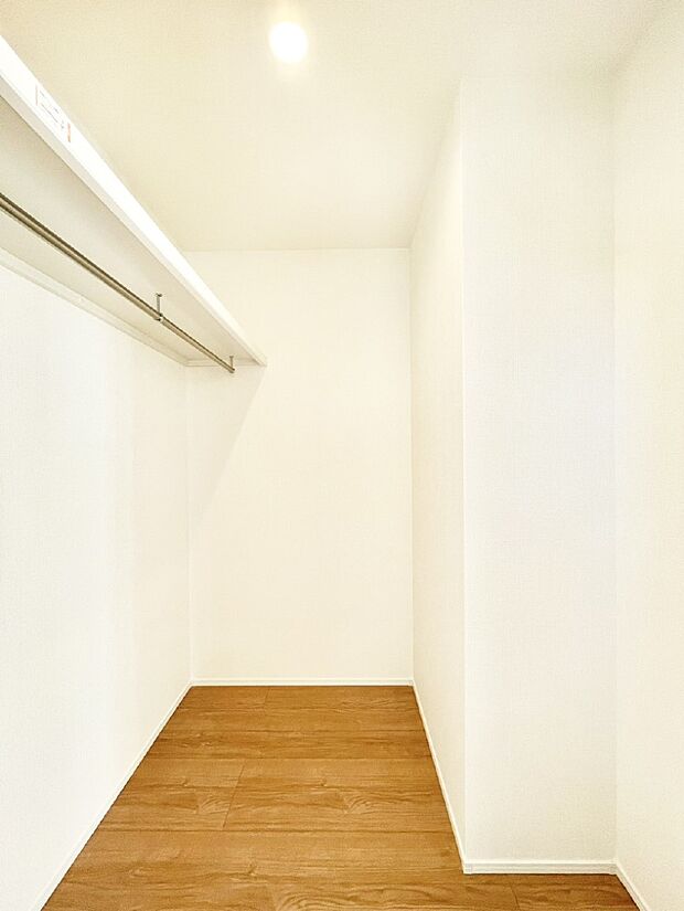 毎日の服選びが楽しくなるウォークインクローゼット