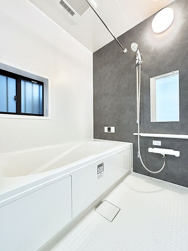 一日の疲れを癒やす大切なバスタイム。ゆっくりとお風呂を楽しんで疲れをとりたいですね！  