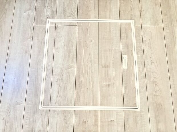 床下収納付き!日用品・非常用品の収納にも大活躍。