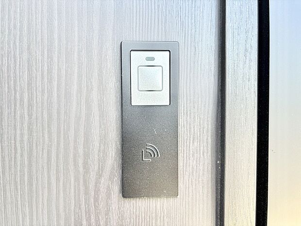 ラクラク開錠！スマートコントロールキー。