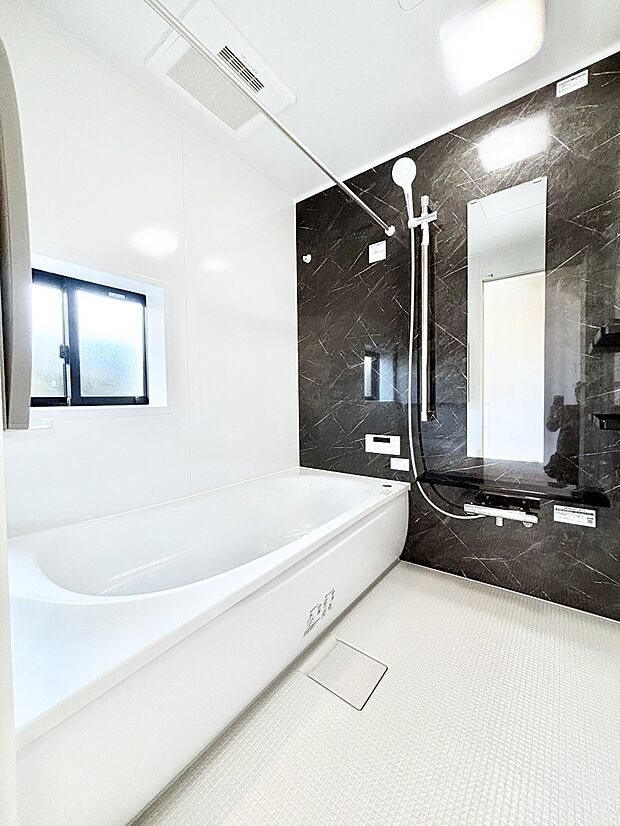 一日の疲れを癒やす大切なバスタイム。ゆっくりとお風呂を楽しんで疲れをとりたいですね！  