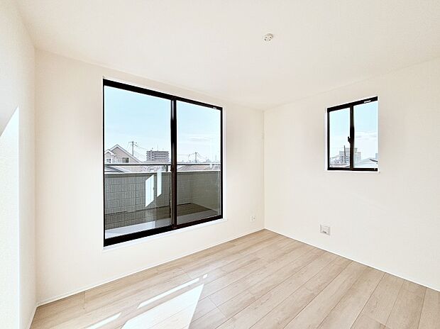 2面採光なので、明るく風通しも良く心地良い生活が送れます。