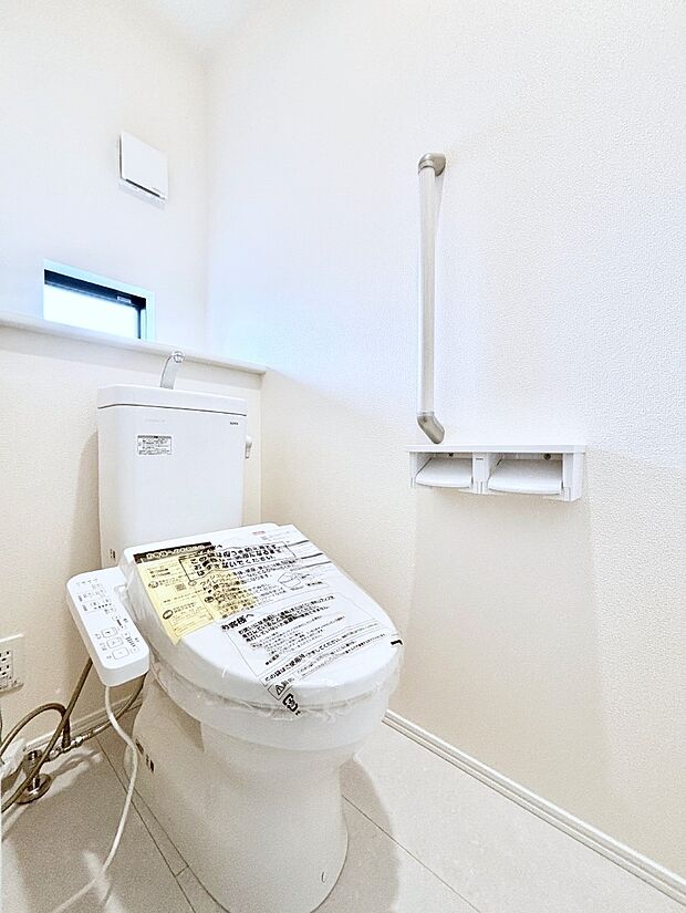 トイレは温水洗浄機能付き