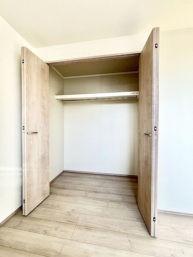 たっぷりの収納スペースで快適に暮らせそう