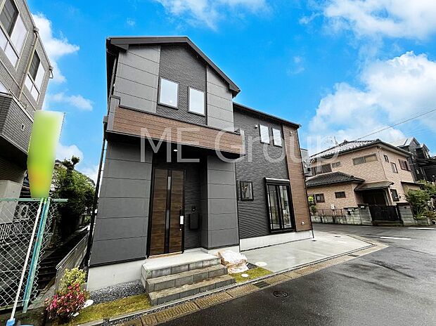 溢れる陽光でご家族の笑顔も輝く