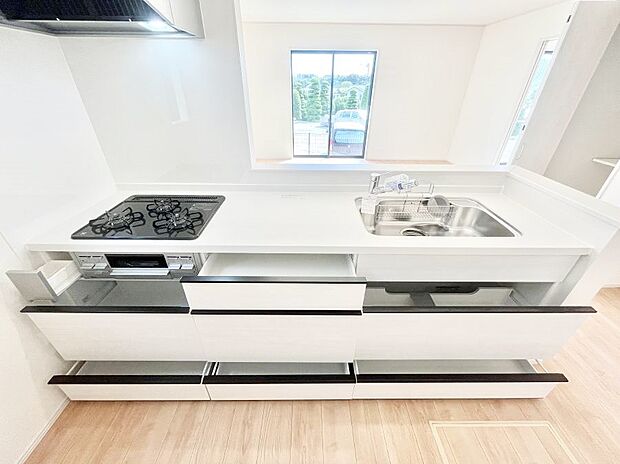 使いやすさを優先したスライド式収納タイプ!