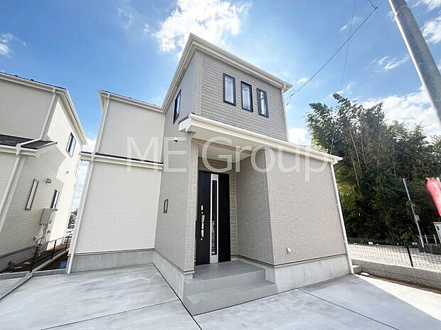 溢れる陽光でご家族の笑顔も輝く