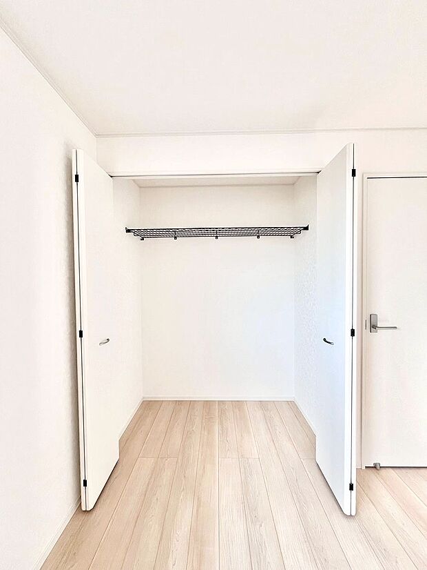 たっぷりの収納スペースで快適に暮らせそう 