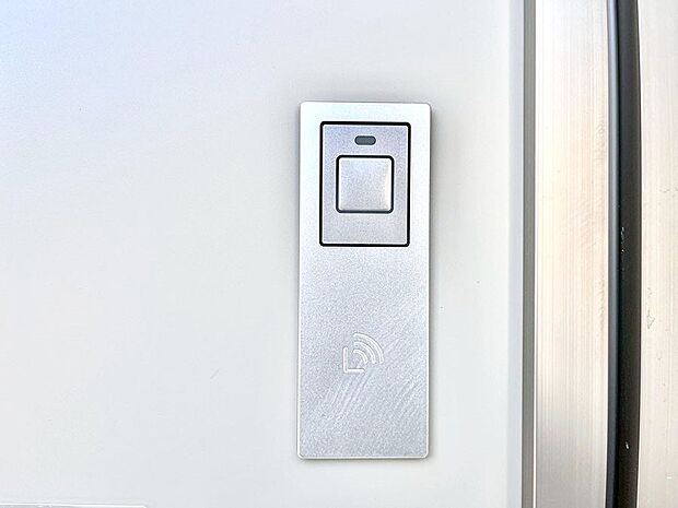 スマートに開錠できる電子キー