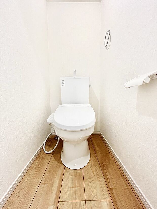 トイレは温水洗浄機能付き