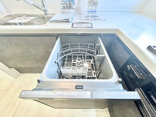 面倒なお片づけは食洗機にお任せ!家事の負担が減って、時間にも気持ちにもゆとりができます。