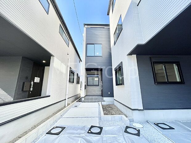 洗練された外観、上質な住空間が広がる室内は永く安心して過ごせる住居です。