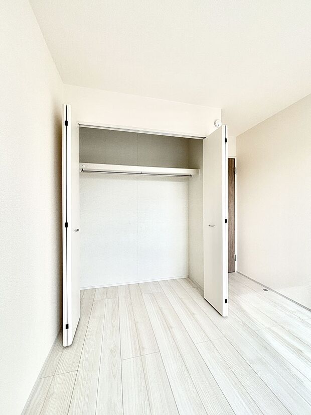 たっぷりの収納スペースで快適に暮らせそう