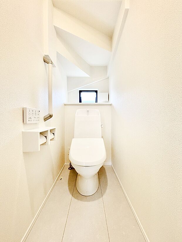 トイレは1階と2階それぞれに配置されていてとても便利です。 