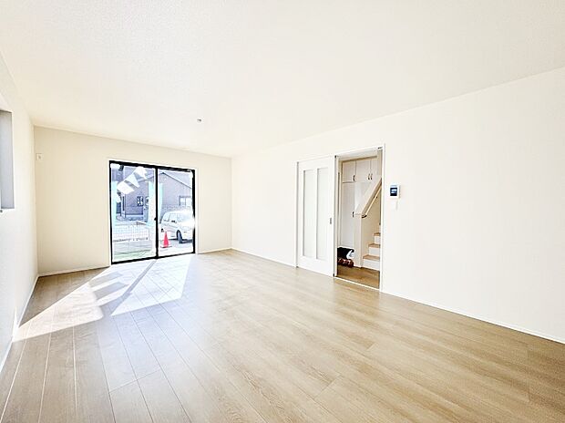 家族の笑顔が自然と生まれてくる、そんな雰囲気のダイニングに仕上がっています