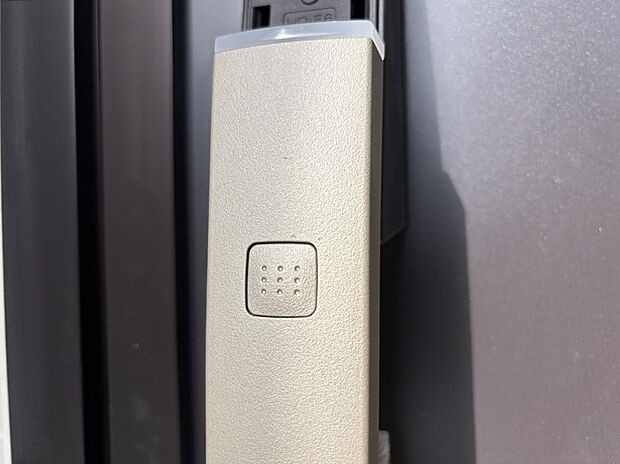 スマートに開錠できる電子キー