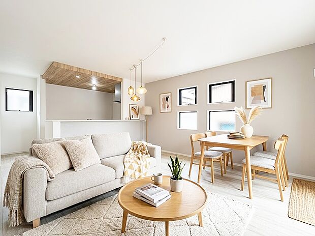 落ち着いた雰囲気のＬＤＫは家族みんなの快適空間※家具はCGです