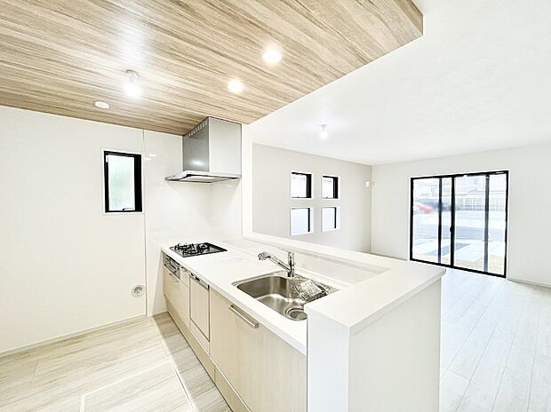 料理をしながらご家族との会話を楽しめる対面カウンターキッチン