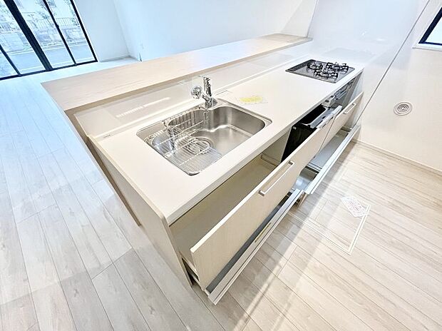 使いやすさを優先したスライド式収納タイプ!