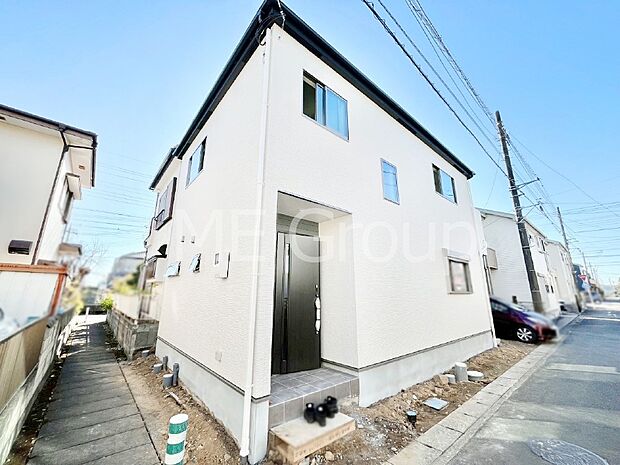 溢れる陽光でご家族の笑顔も輝く