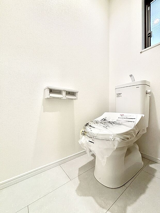 トイレは安心の2箇所！朝のバタバタも一安心です。 