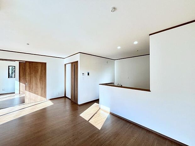 家族団らんの時間も増えそうなくつろぎのリビングダイニング。   