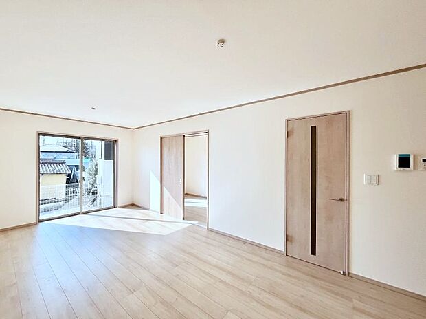 家族団らんの時間も増えそうなくつろぎのリビングダイニング。   