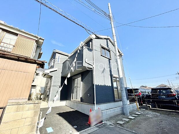 たっぷりの陽光と心地よい風が舞い込む住まい